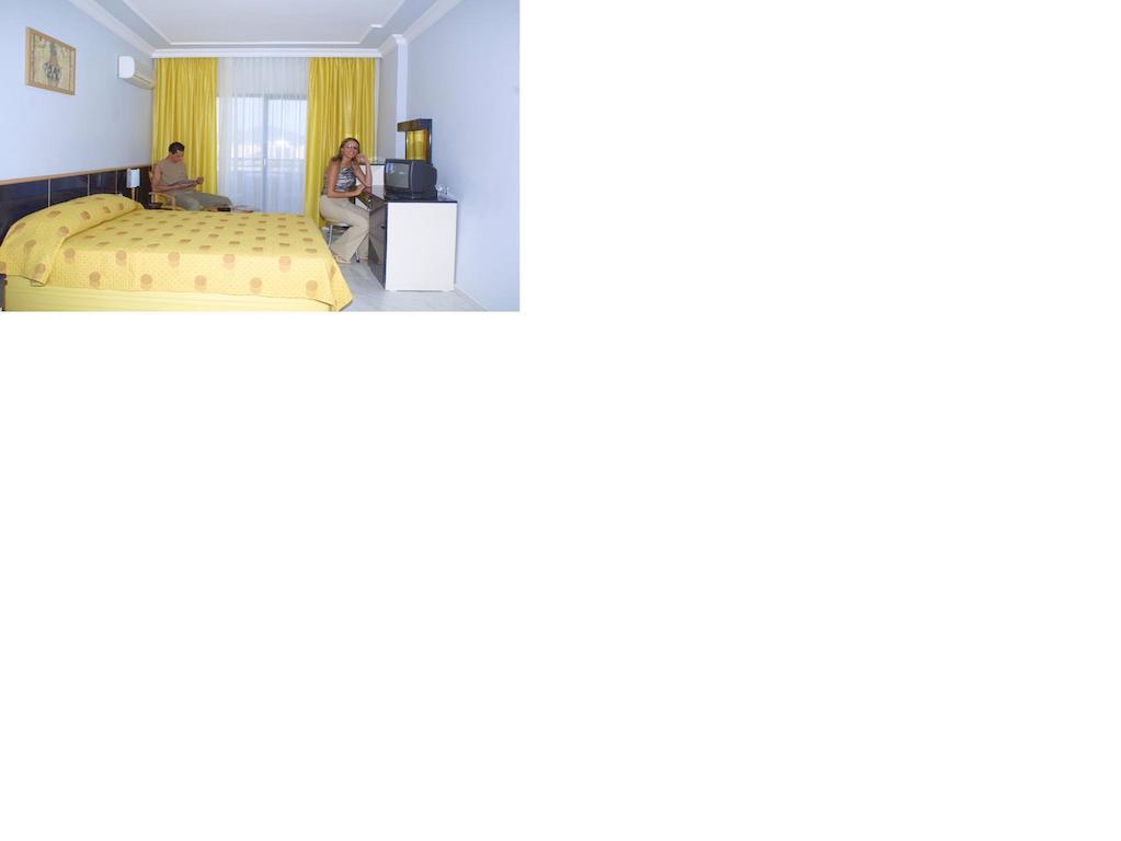 Ares Hotel Mahmutlar Habitación foto